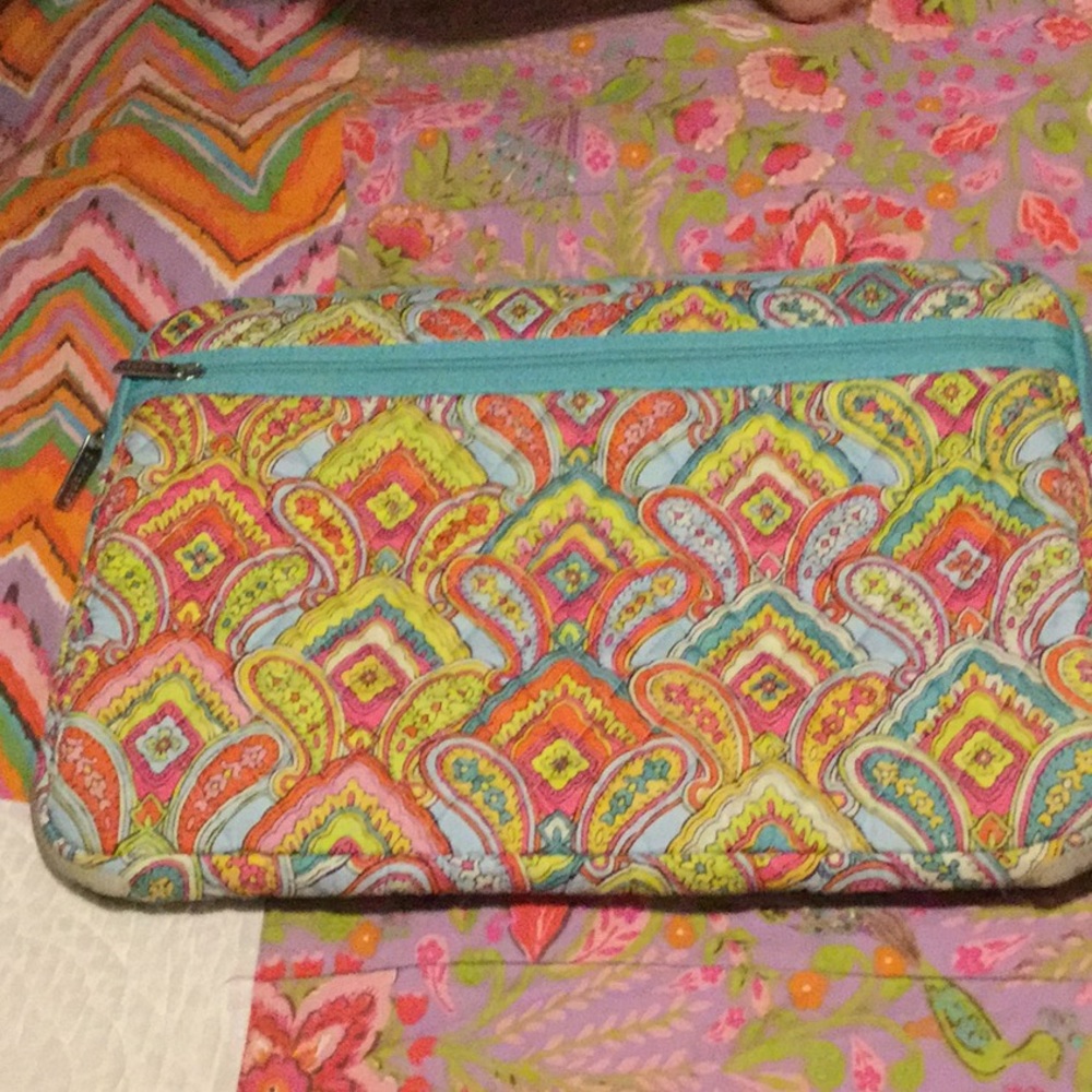 Laptop sleeve